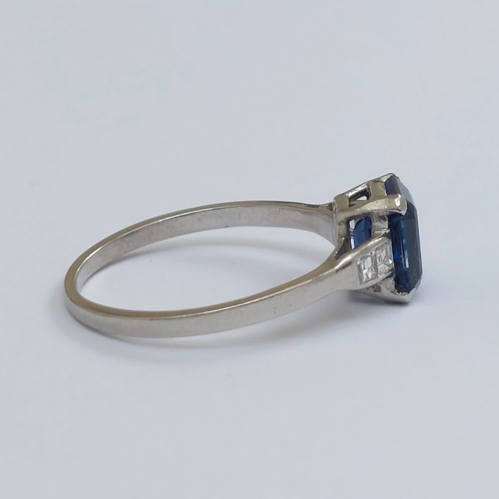 Art Deco Antique 2ct Sapphire and Diamond Ring