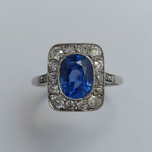 Art Deco Antique Sapphire and Old Mine Cut Diamond Cluster Ring