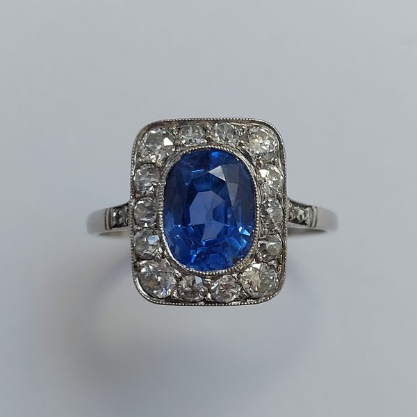 Art Deco Antique Sapphire and Old Mine Cut Diamond Cluster Ring