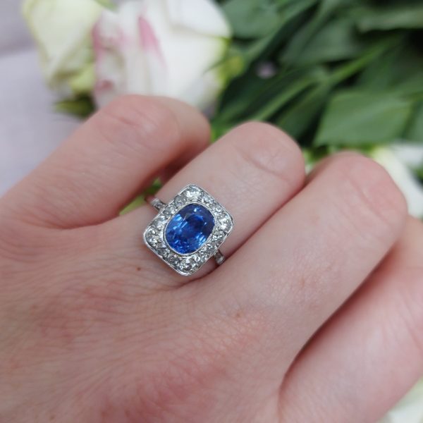 Art Deco Antique Sapphire and Old Mine Cut Diamond Cluster Ring