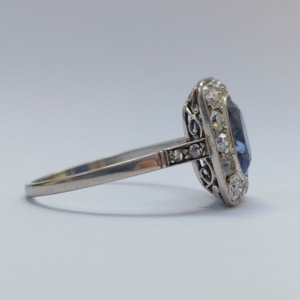 Art Deco Antique Sapphire and Old Mine Cut Diamond Cluster Ring