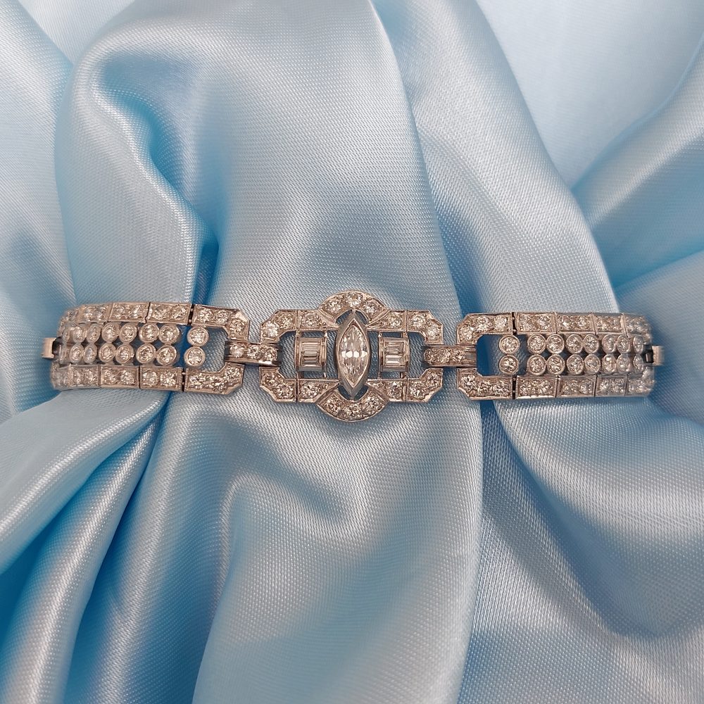 Art Deco Platinum and Diamond Bracelet, 12 carats