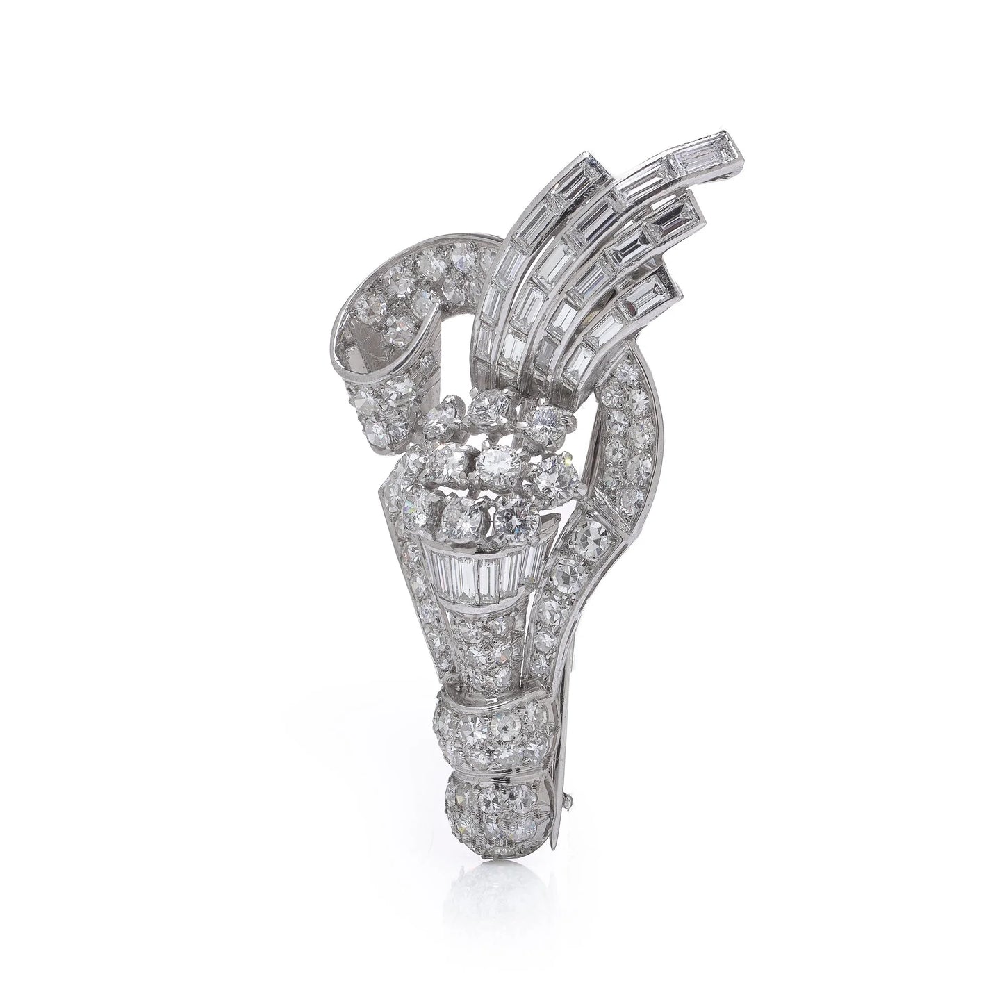 Art Deco spray diamond brooch, round baguette cut diamonds platinum 1930s