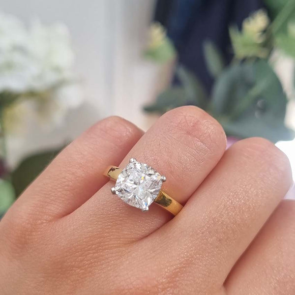 Asprey 3.42ct Diamond Solitaire Engagement Ring, D Colour VVS1 Clarity. Cushion cut 3 carat diamond ring 