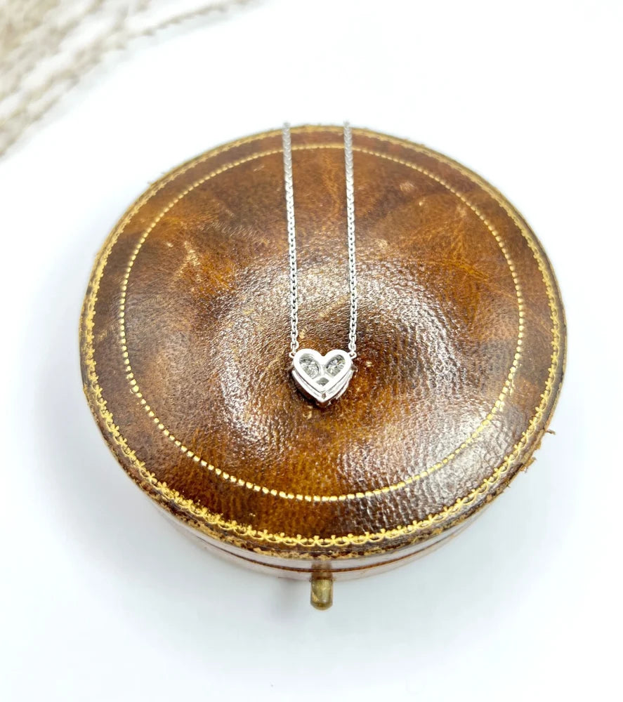Diamond Heart Pendant Necklace in 18 Carat White Gold