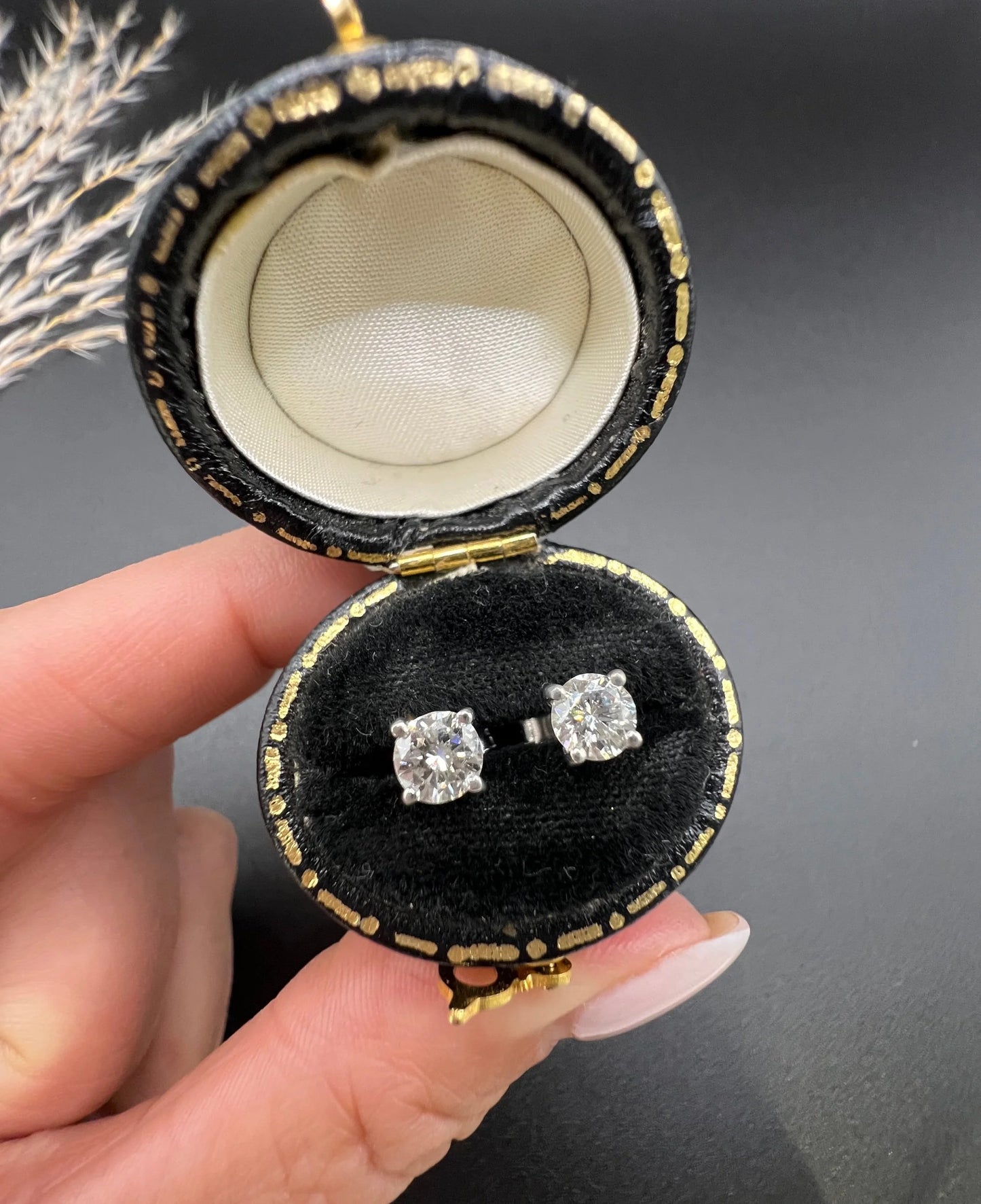 Vintage 18 Carat White Gold 0.80 Carats Diamond Stud Earrings, Circa 1930