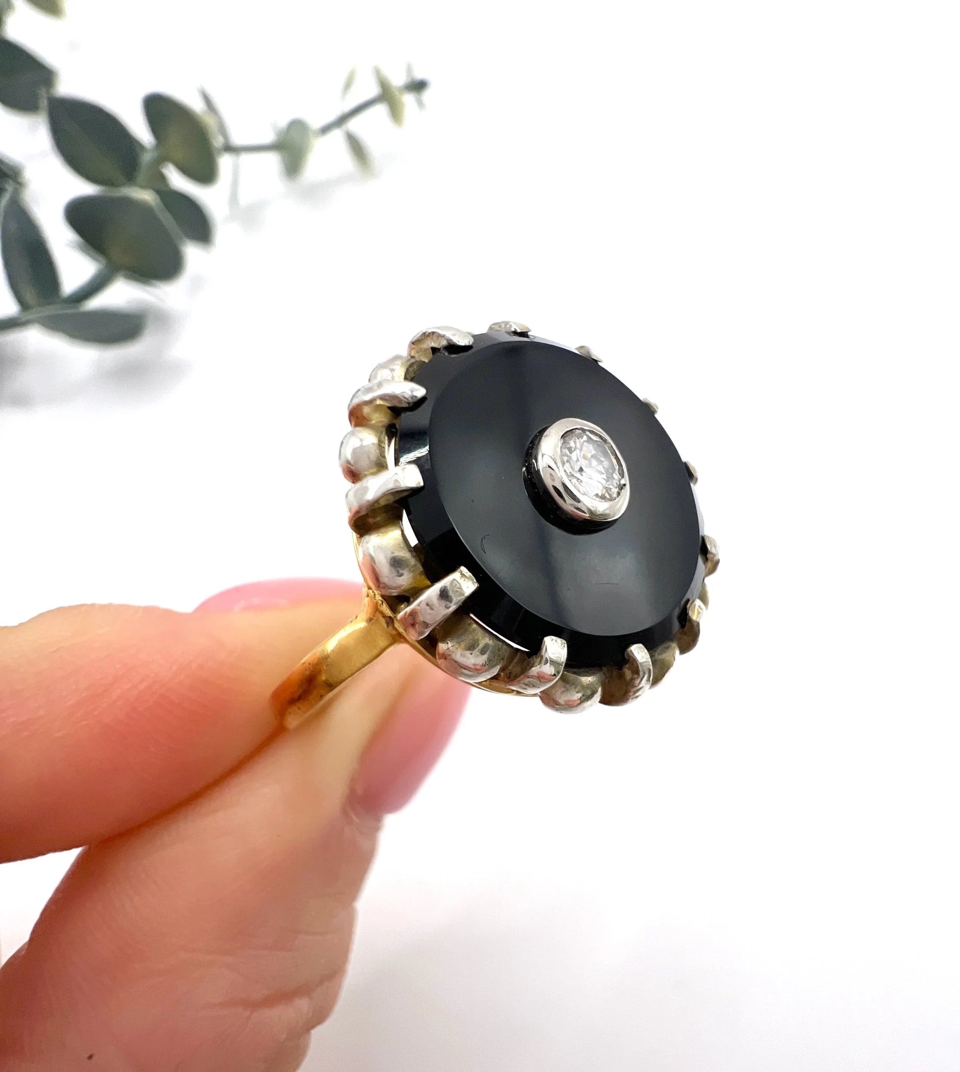 Vintage 18ct Gold Stamped, 1940s Onyx & Diamond Dress Ring