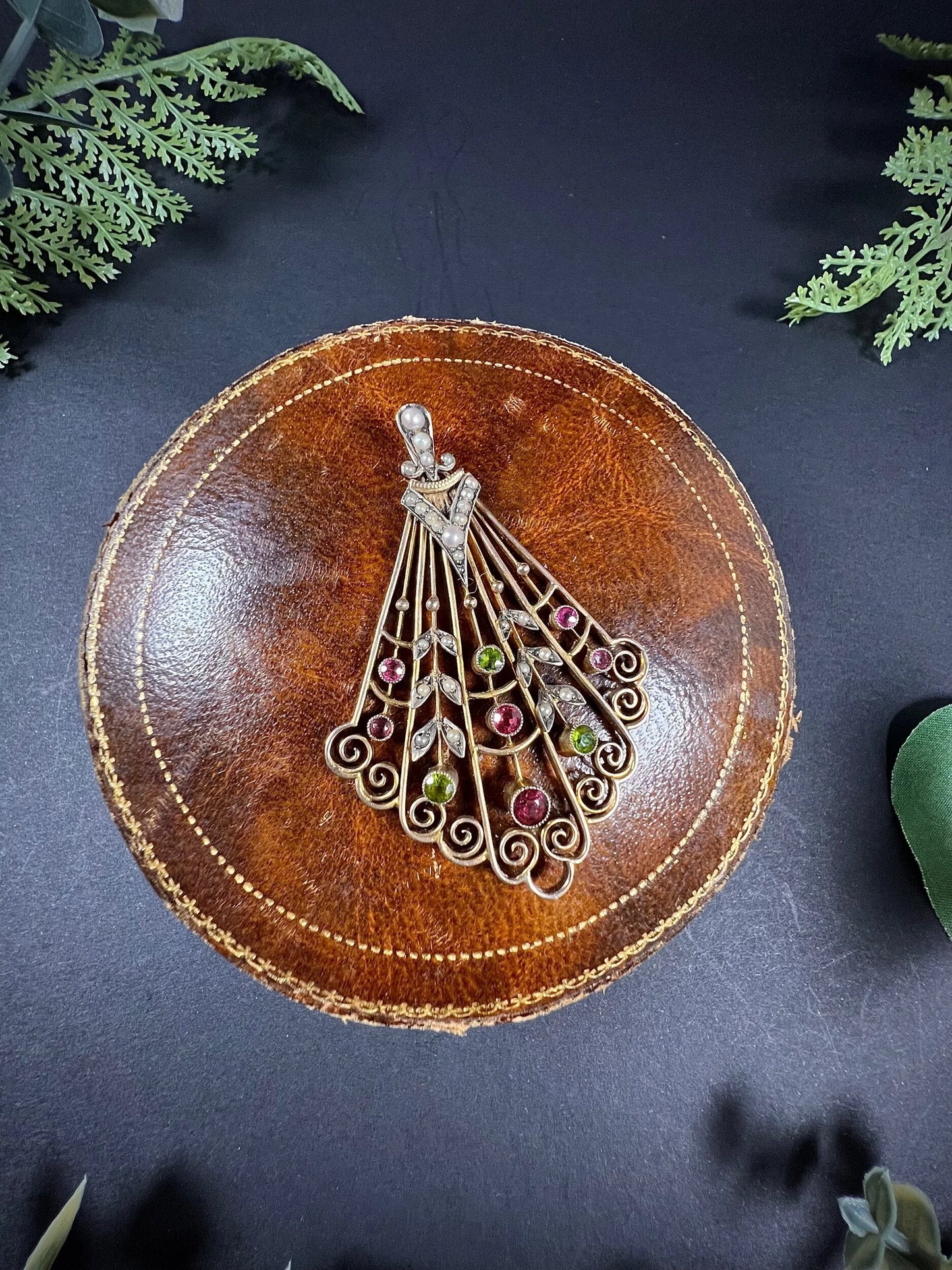 Antique 9 ct Gold Edwardian Suffragette Fan Pendant