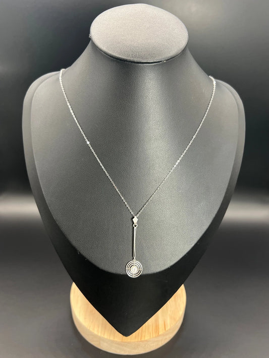 Antique white gold chain and platinum diamond pendant