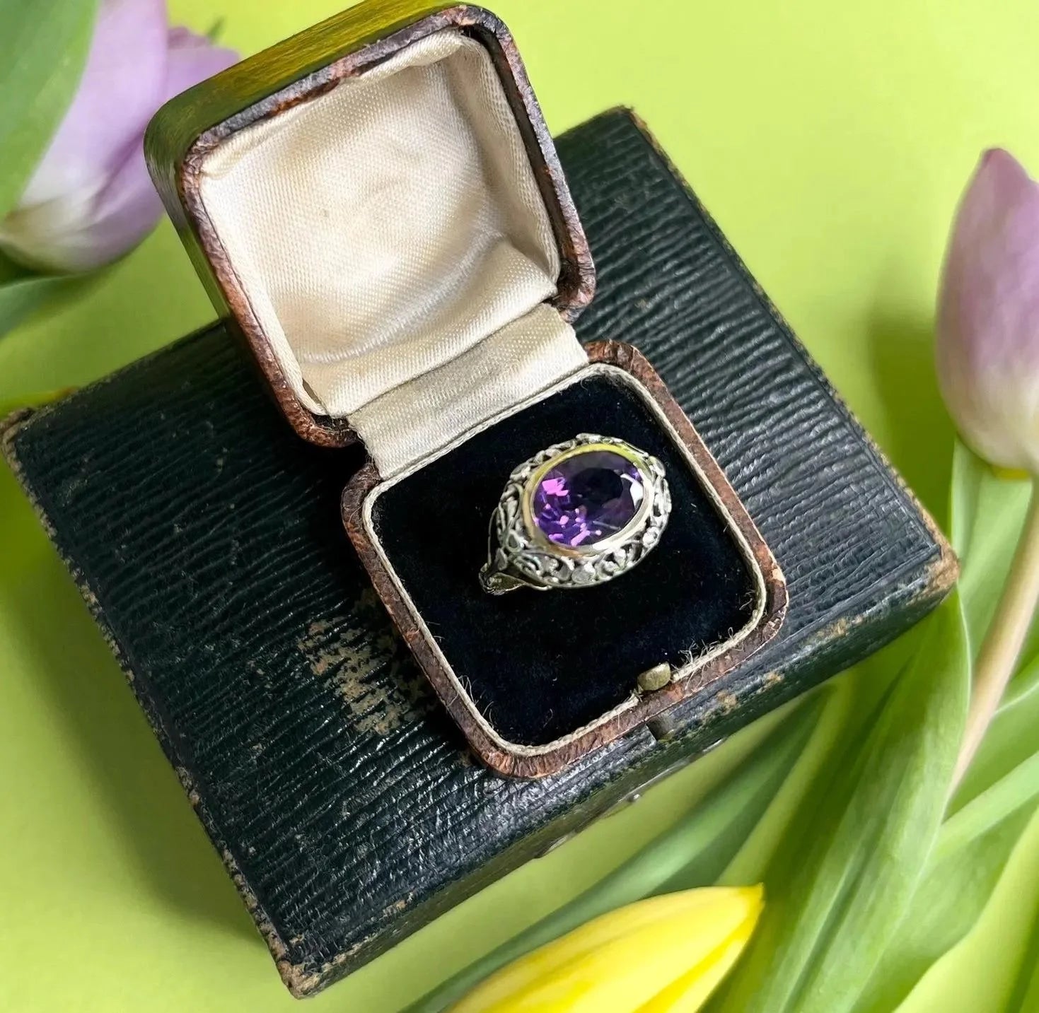 Antique 18 Carat Yellow and White Gold Oval Amethyst and Diamond Ring
