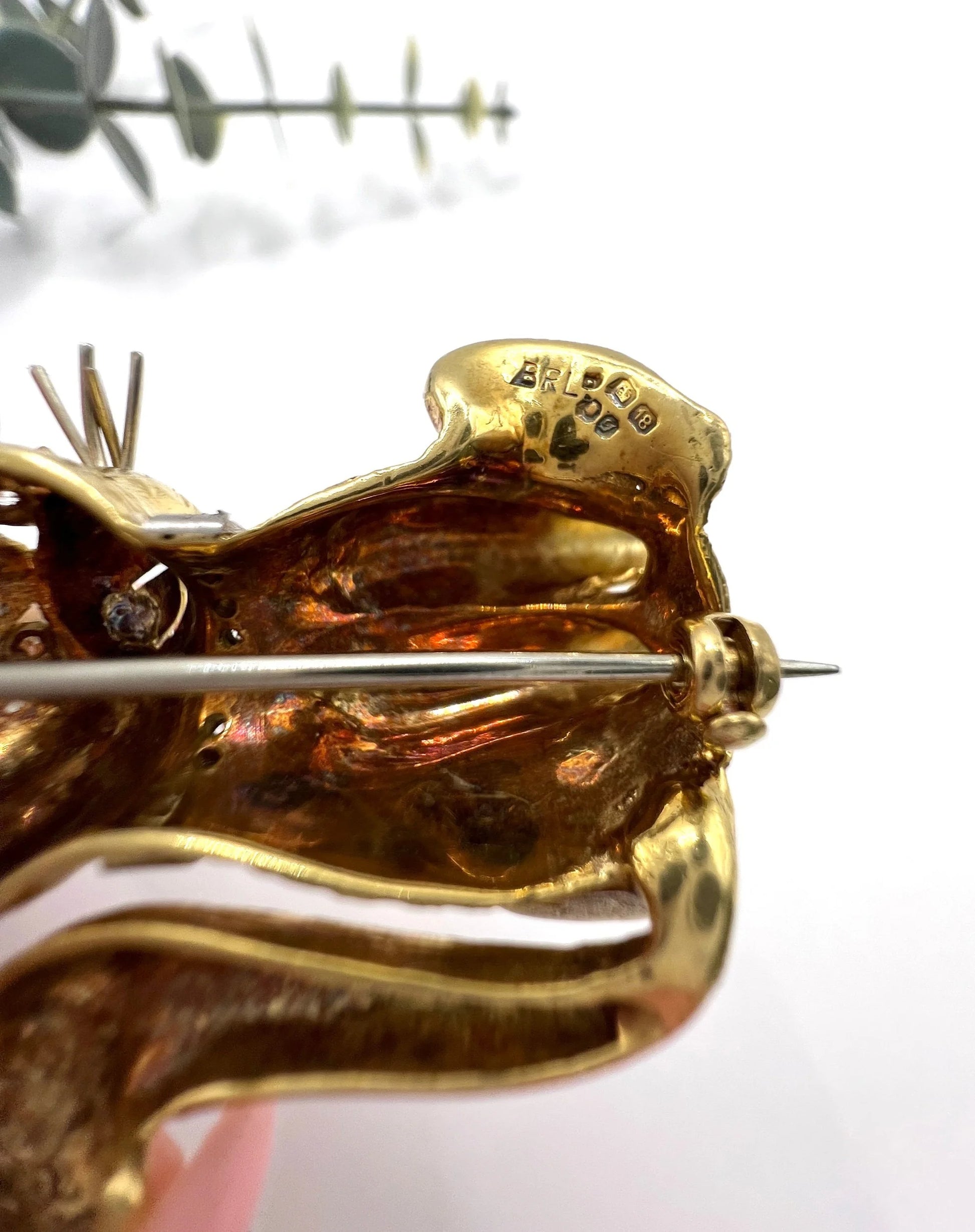 Vintage 18 Carat Yellow Gold Cat Brooch with Diamond Eyes and Collar, London 1962