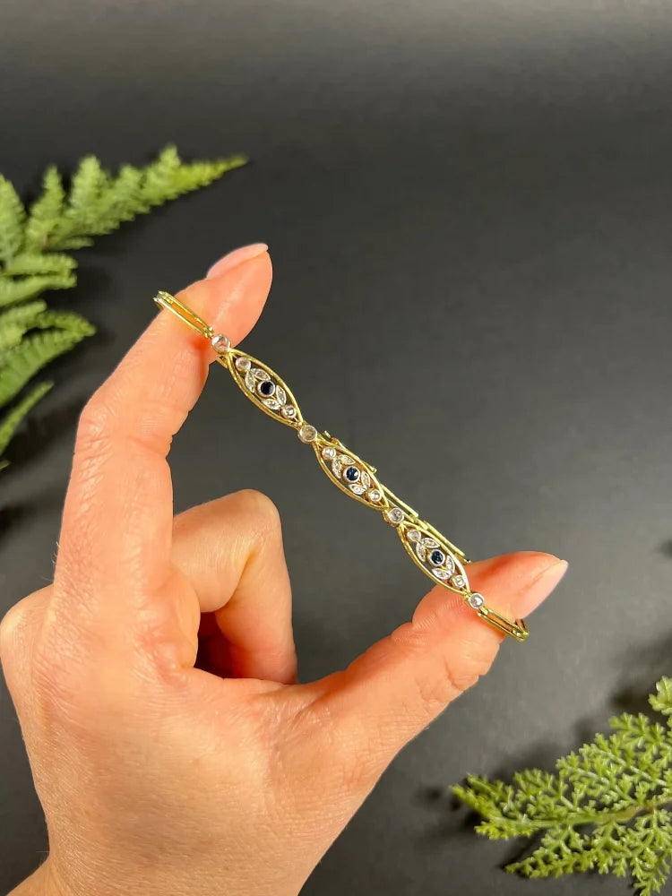 Antique Link Bracelet In 18 Carat Yellow Gold And Platinum With Diamonds And Sapphires