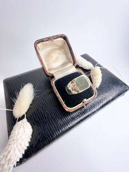 Art Deco 18 Carat Yellow Gold and Platinum Signet Ring, Circa 1920