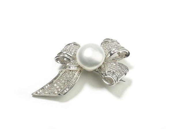 Vintage Pearl Diamond platinum Bow Brooch