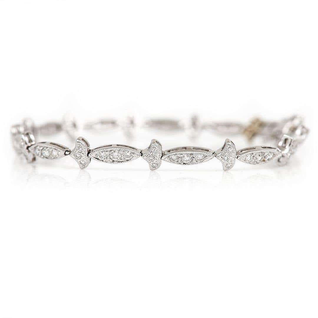 Contemporary 18ct White Gold 1.25ct Diamond Fleur De Lis Style Bracelet