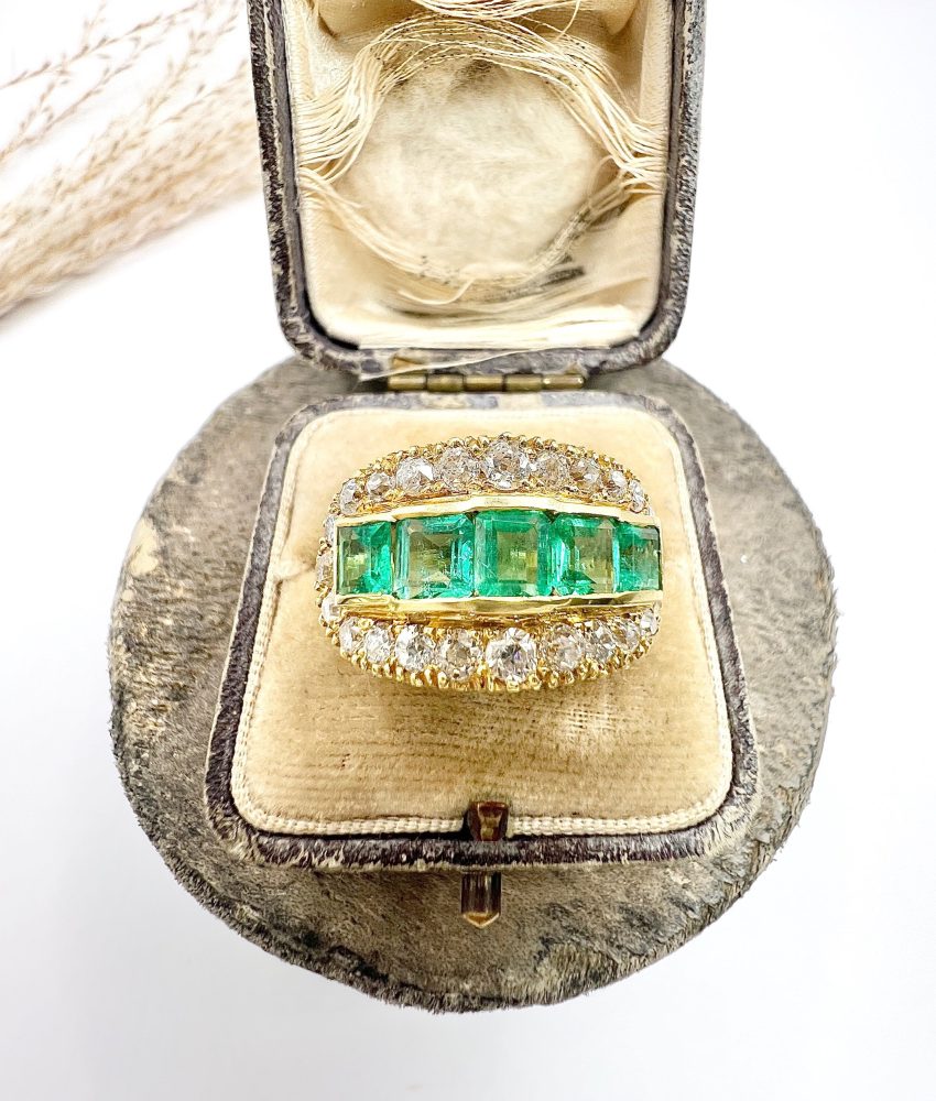 Vintage 1940s Emerald Five Stone Cluster Dress Ring in 18ct Yellow Gold