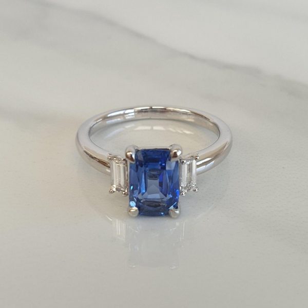Burmese Sapphire 1.65ct and Diamond Platinum Ring
