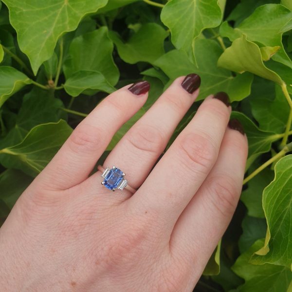 Burmese Sapphire 1.65ct and Diamond Platinum Ring