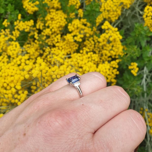 Burmese Sapphire 1.65ct and Diamond Platinum Ring