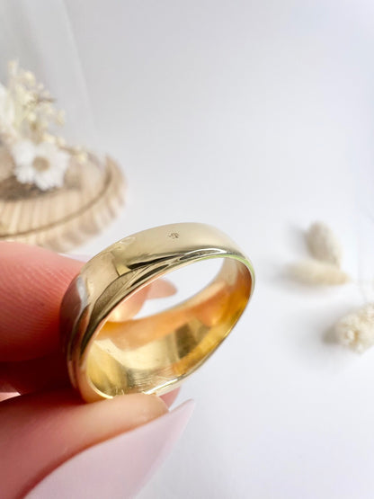 Art Deco 18 Carat Yellow Gold and Platinum Signet Ring, Circa 1920