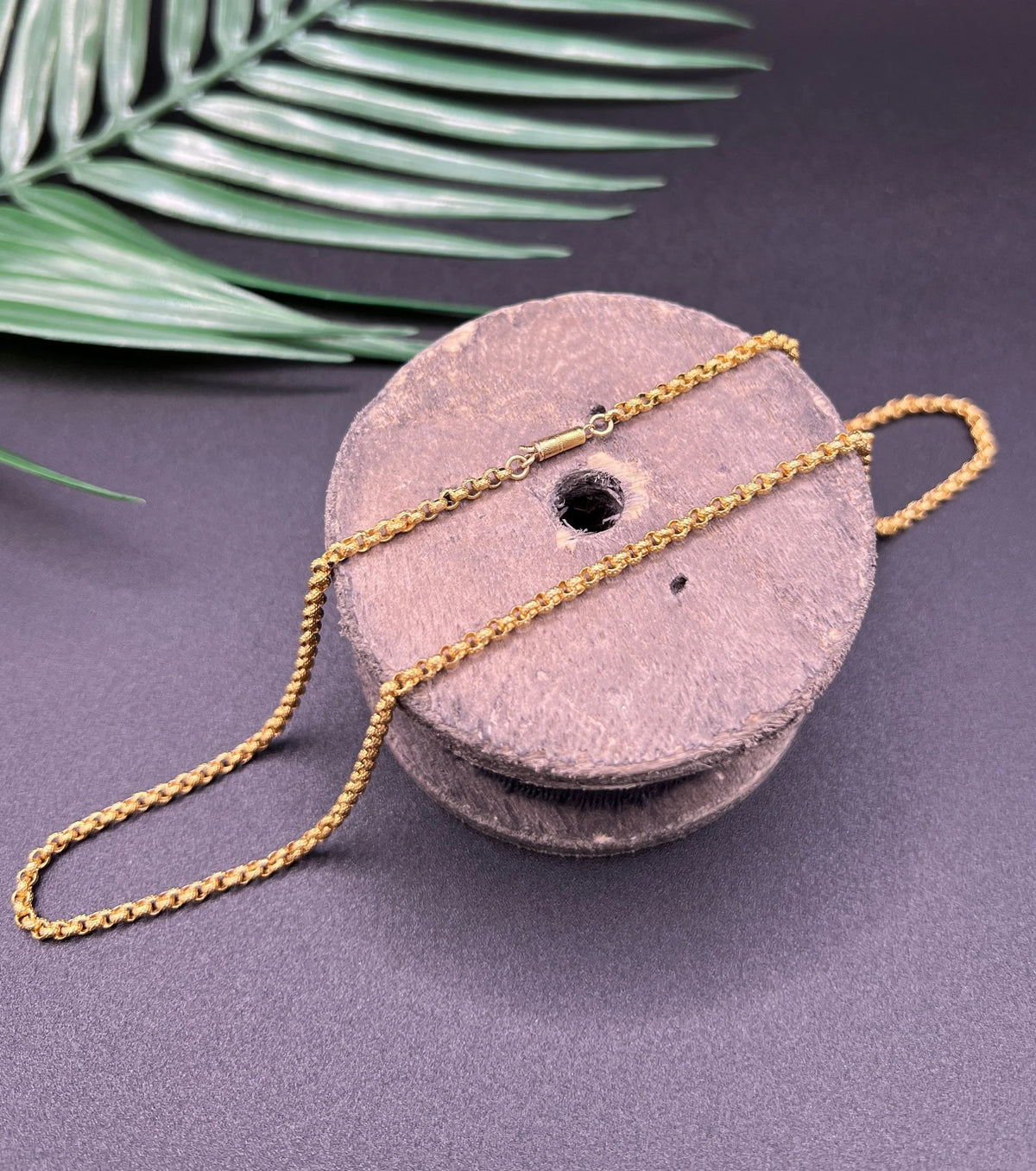 Georgian 18 Carat Gold Chain Textured Round Belcher Link Necklace, Circa 1825