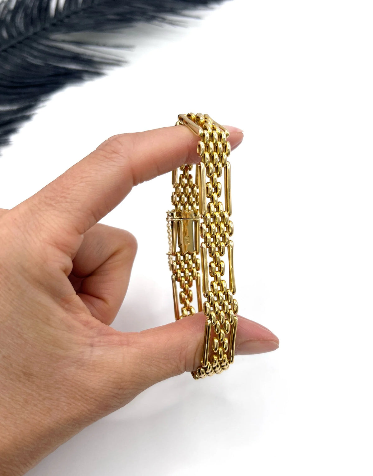 Antique Edwardian Gate Link Bracelet in 15ct Yellow Gold