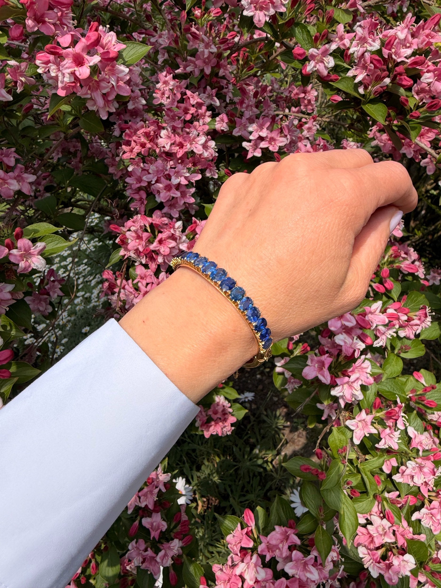 Victorian 18KT Gold Graduated Sapphire Bangle