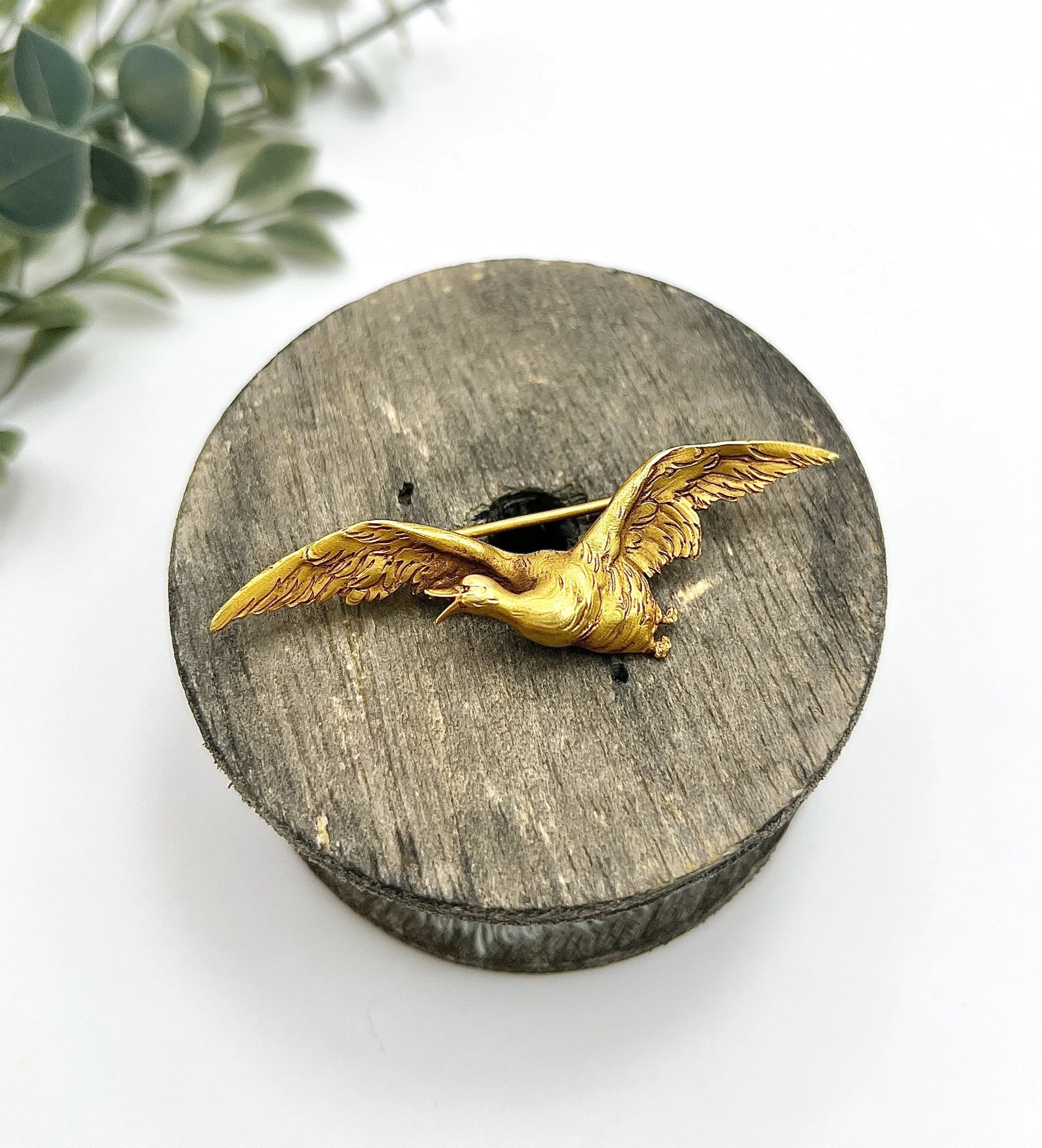 French Edwardian 18 Carat Yellow Gold Golden Goose Brooch, Circa 1900