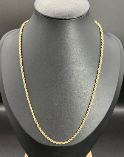 Antique 15 Carat Yellow Gold 16 1/2 Inch Solid Rope Link Chain, Circa 1890