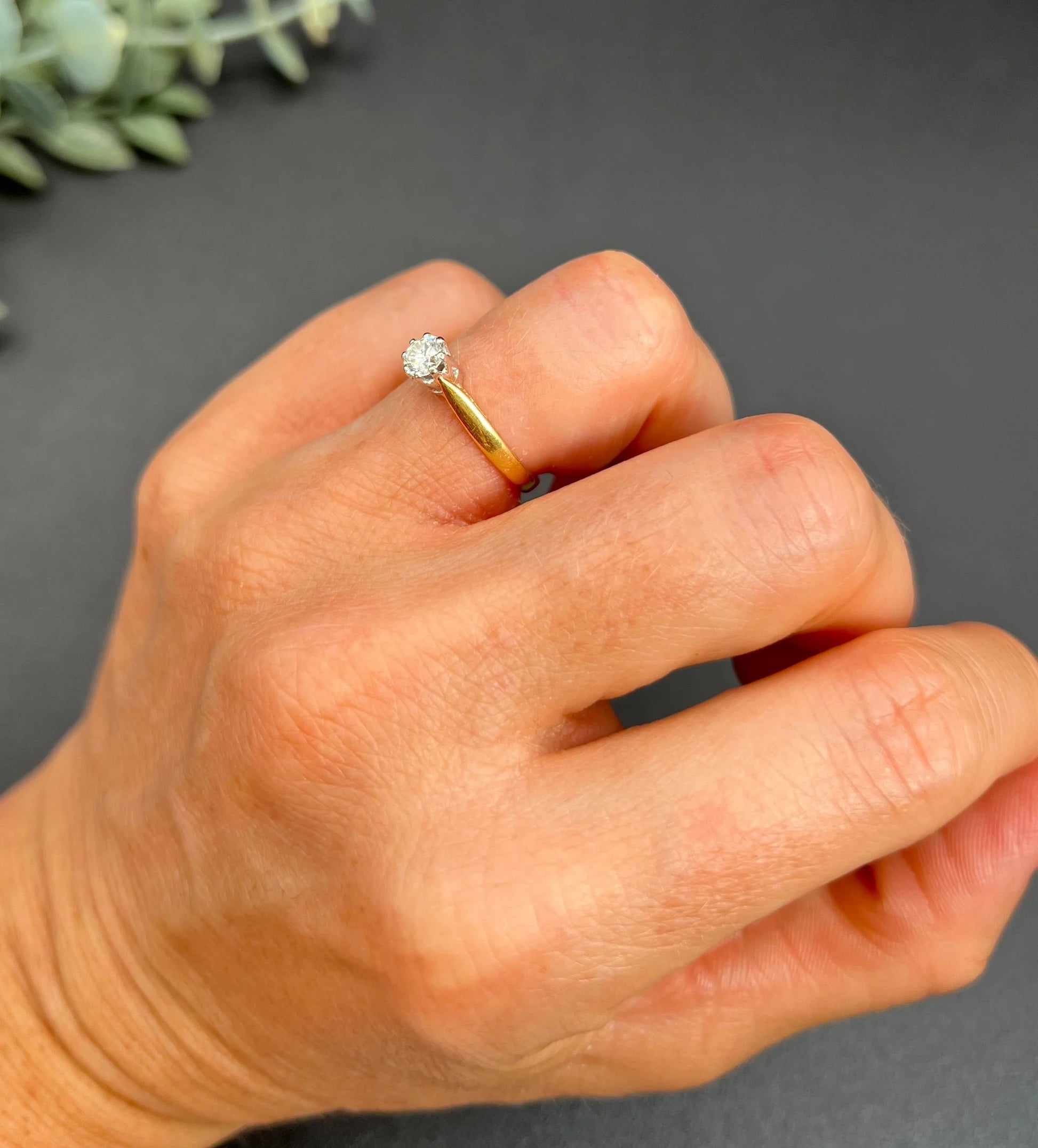 Vintage 18 ct Yellow Gold Diamond Single Stone Engagement Ring,