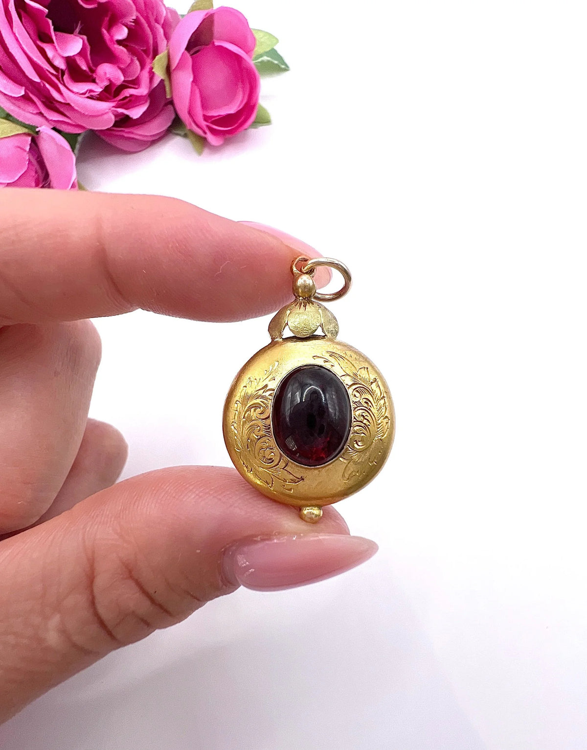 Victorian 15 Carat Two-Colour Gold Cabochon Garnet Locket Back Pendant, Circa 1870