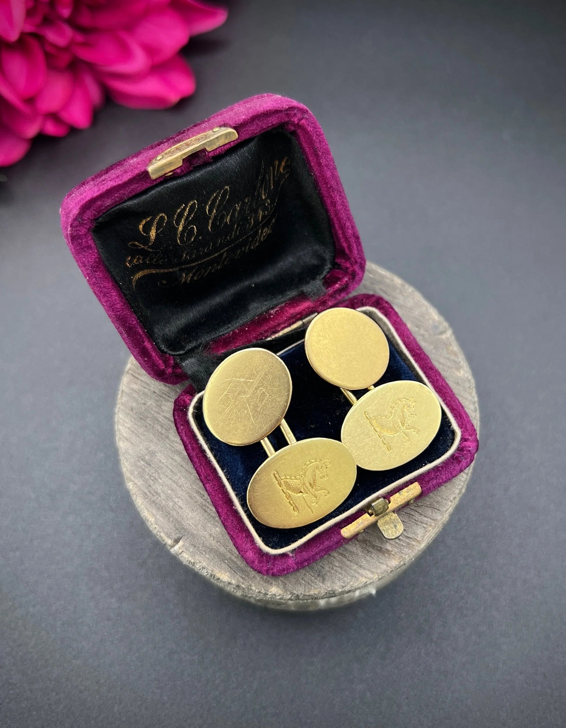 Antique 18 ct Yellow Gold Cufflinks: Heraldic Seahorse Crest, London 1924