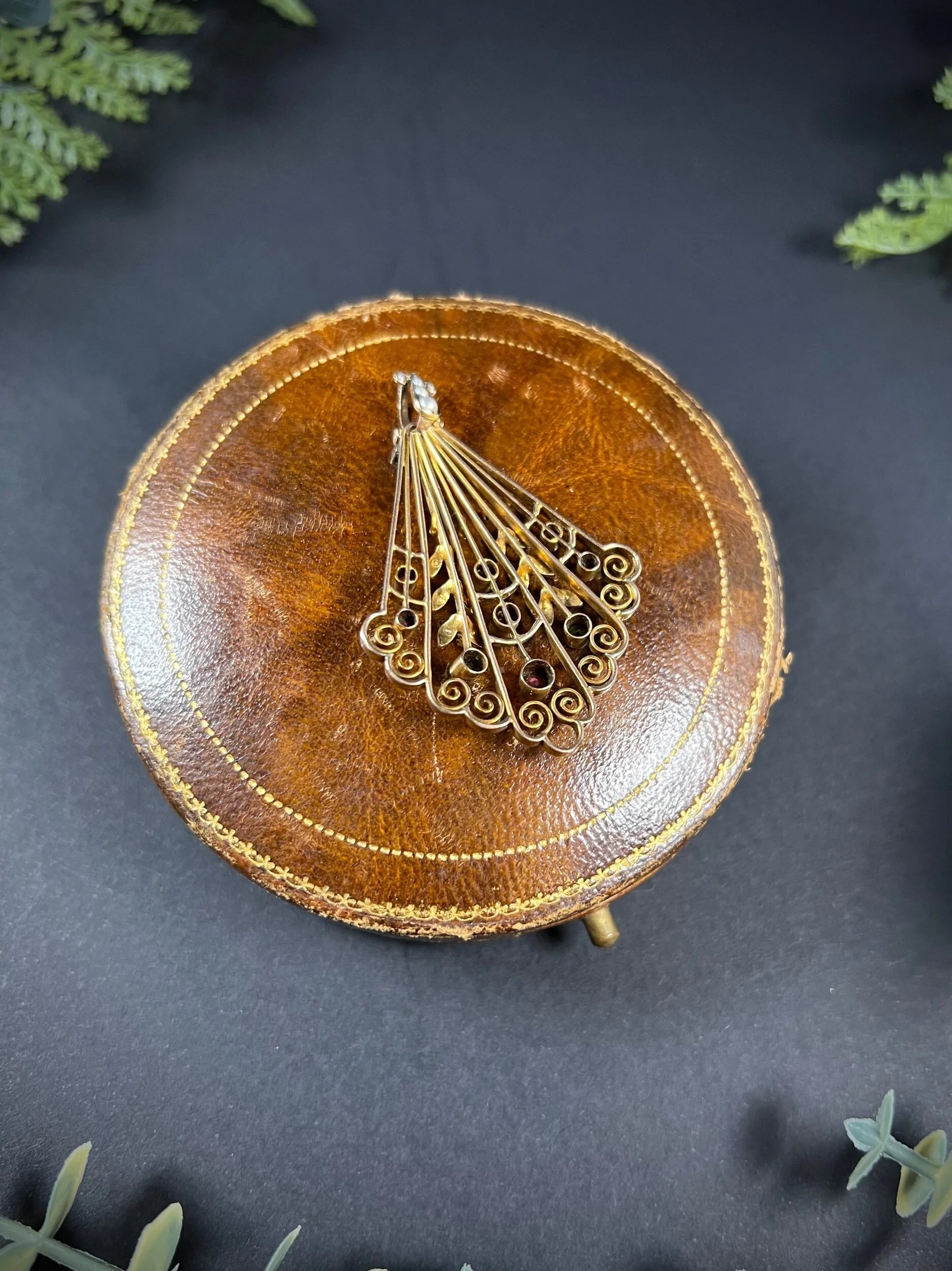 Antique 9 ct Gold Edwardian Suffragette Fan Pendant