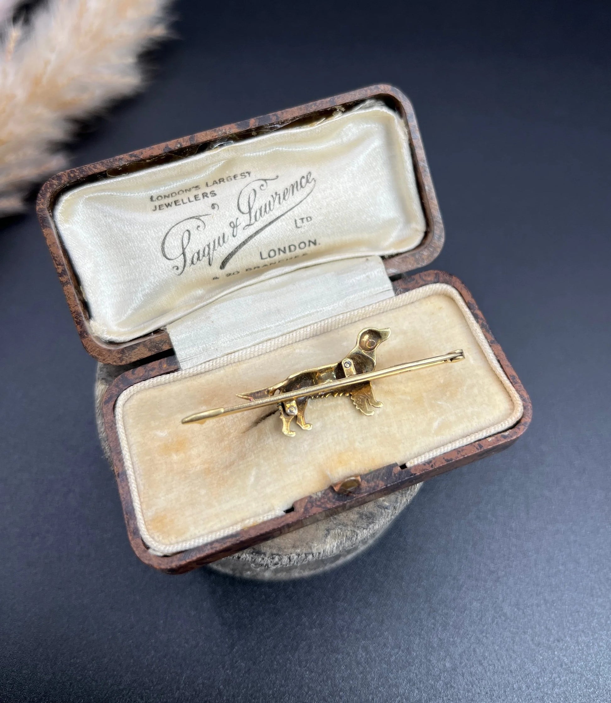 Art Deco 15 Carat Yellow Gold English Setter Enamel Dog Brooch, Circa 1920