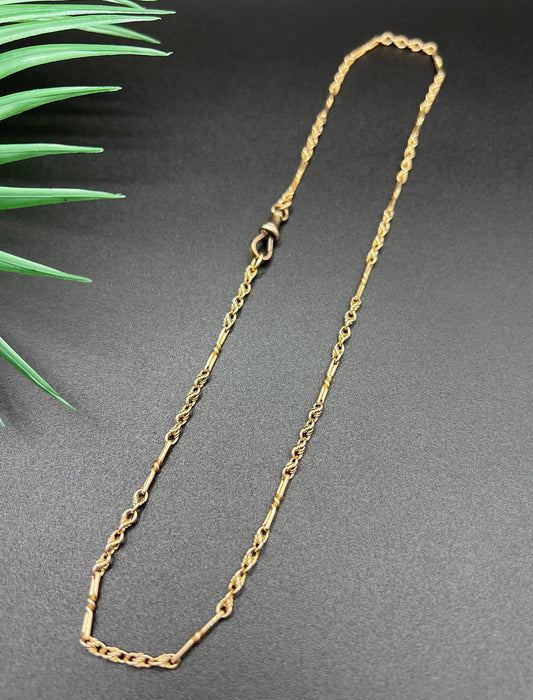 Antique 9 Carat Gold Fancy Figure of Eight and Knot Link Chain Necklace