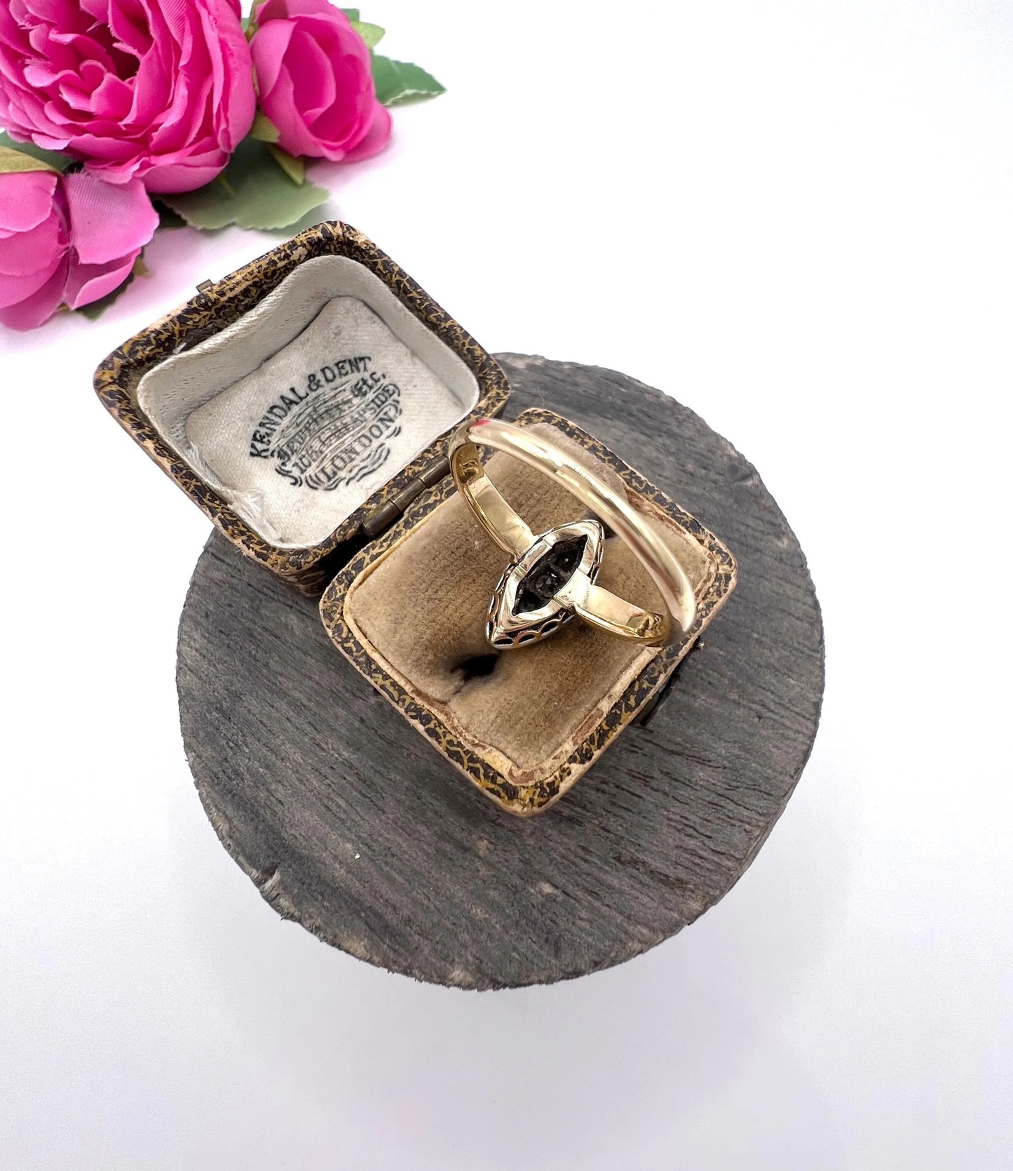 Victorian 18 Carat Yellow Gold Diamond Marquise/Navette Ring, Circa 1880