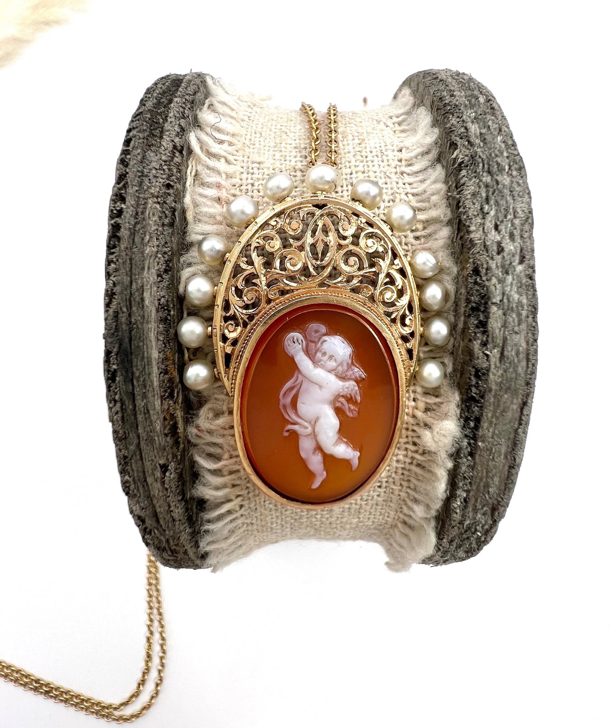 Antique 18 Carat Yellow Gold Hardstone and Natural Seed Pearl Cherub Cameo Pendant