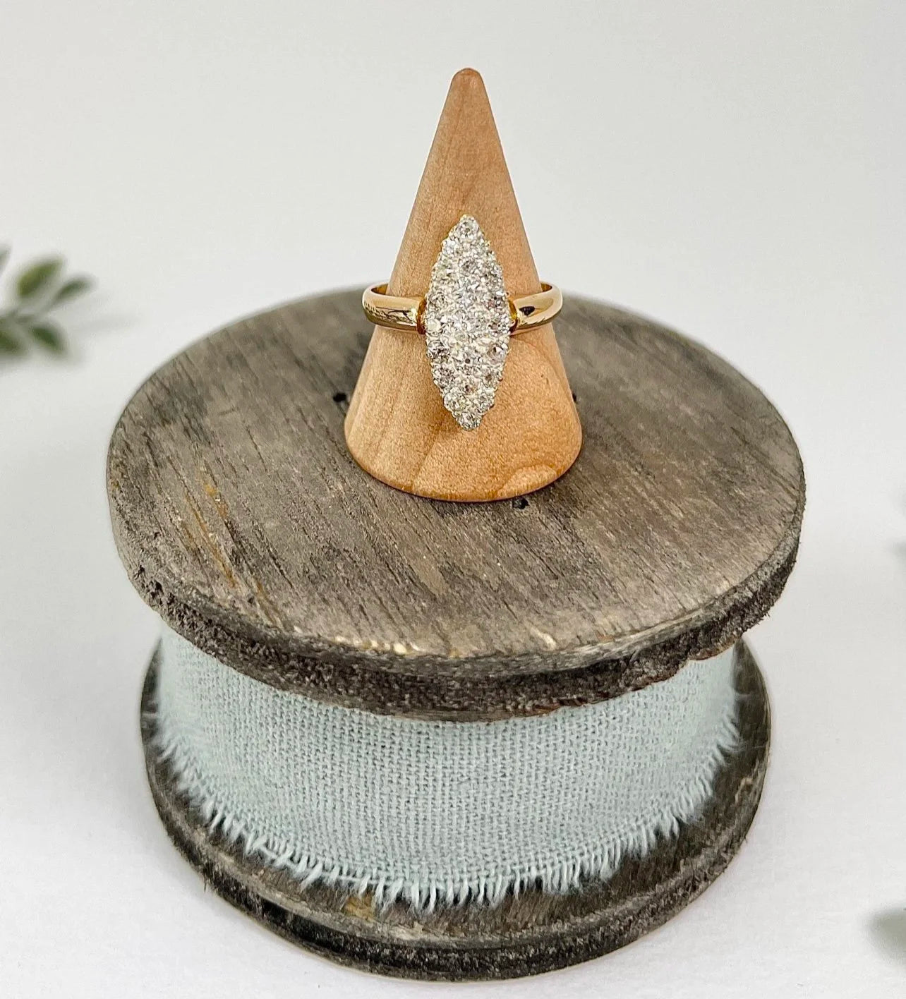 Victorian 18 Carat Yellow Gold Diamond Marquise/Navette Ring, Circa 1880