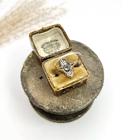 Antique 18 Carat Gold and Platinum Diamond Figure of Eight Shaped Ring, Circa 1910