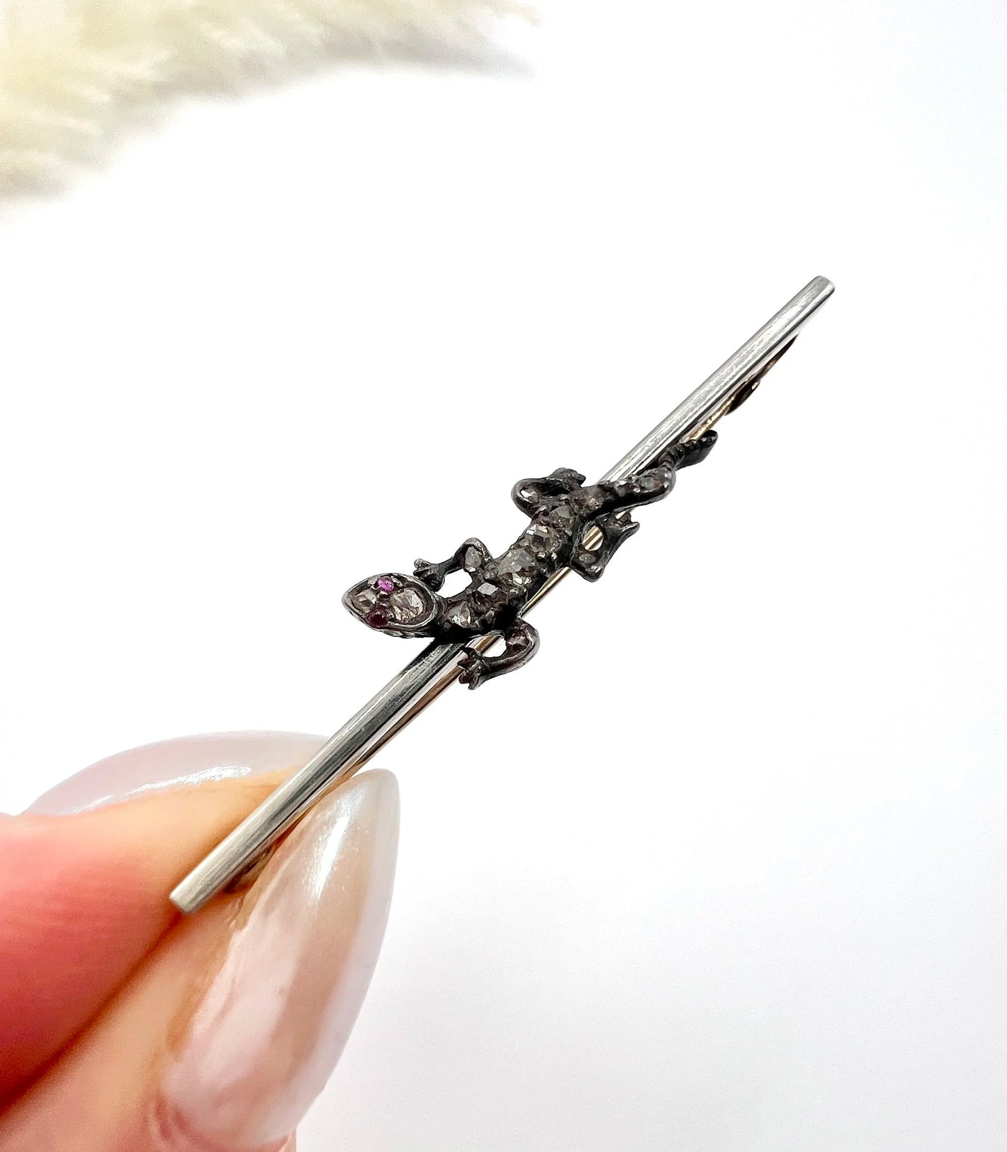 Antique 15ct Gold & Platinum, Victorian Diamond Lizard Brooch