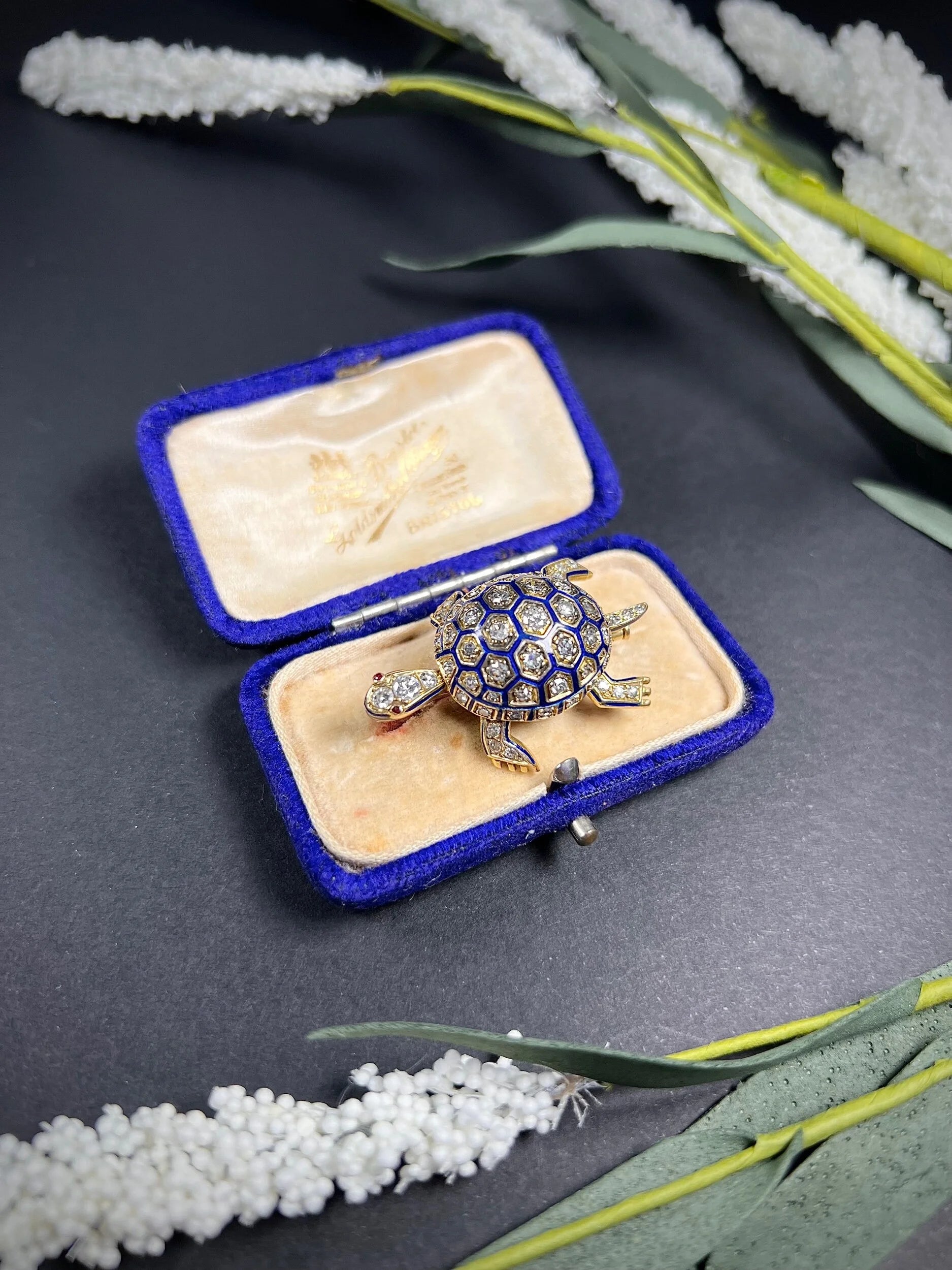 Art Deco 18 Carat Yellow Gold, Blue Enamel and Diamond Tortoise Brooch, 2.00 Carats