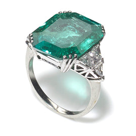 Colombian 9 Carat Emerald and Diamond Ring