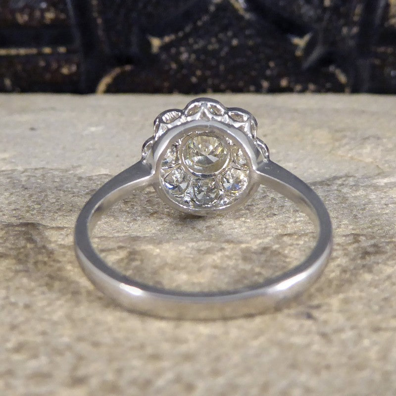 Contemporary 1ct Brilliant Cut Diamond Daisy Cluster Ring
