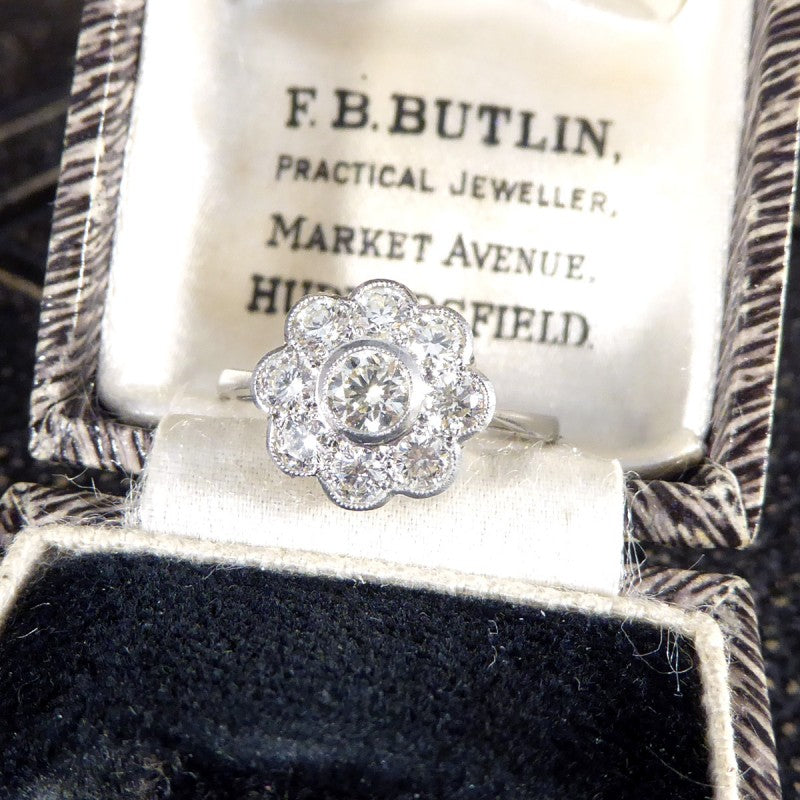 Contemporary 1ct Brilliant Cut Diamond Daisy Cluster Ring