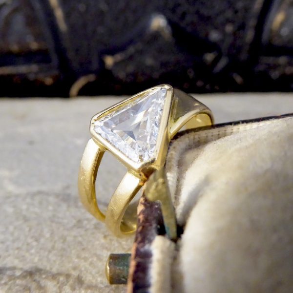 Contemporary Kite Shape Diamond 1.15ct Gold Ring