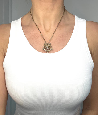 Antique 15 ct Gold, Edwardian Natural Seed Pearl Flower Pendant/Brooch