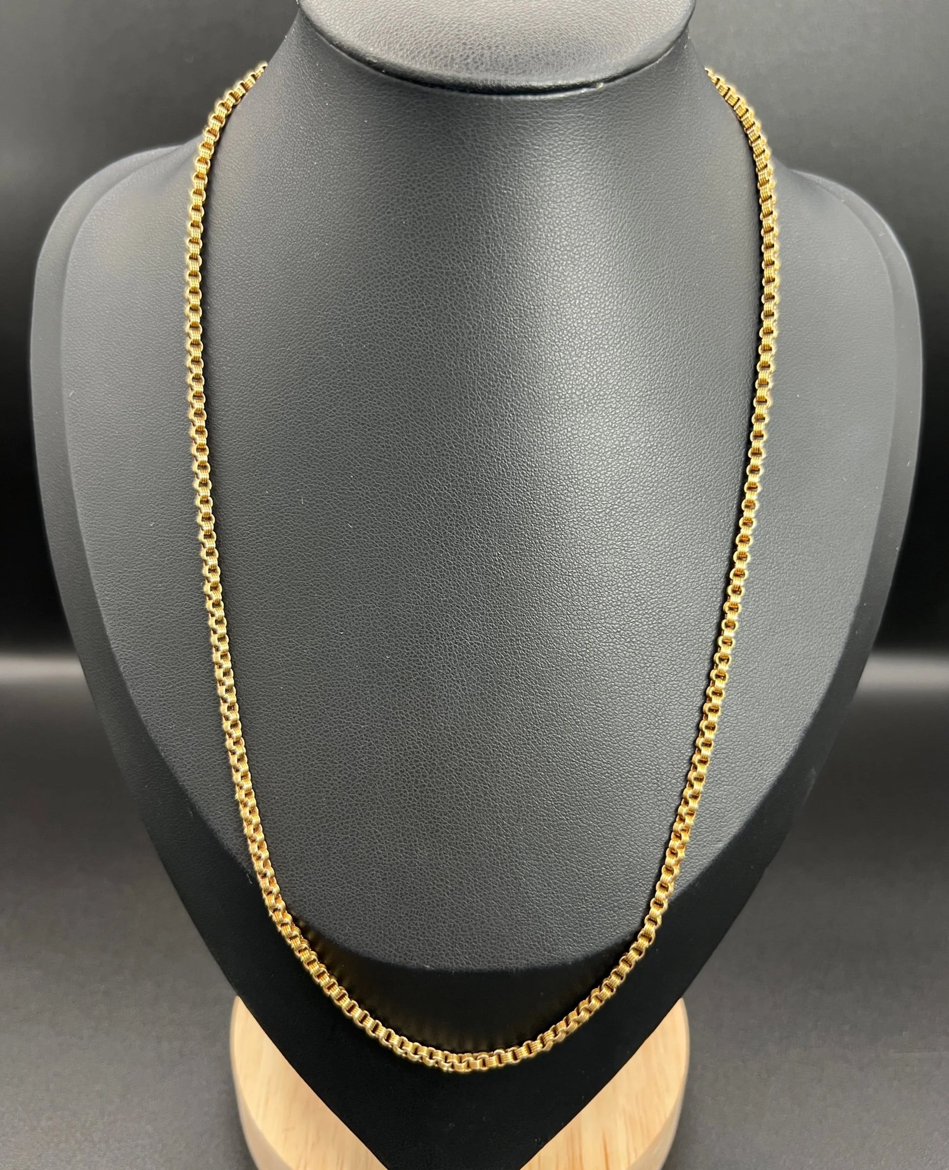 Antique 15 Carat Yellow Gold 18 1/2 Inch Fancy Belcher Link Chain Necklace