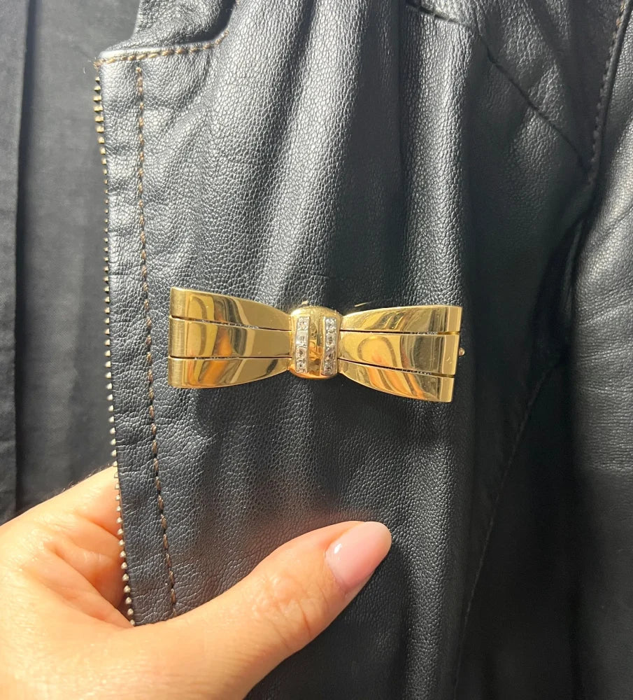 Vintage 1940s Cushion Cut Diamond Set 18ct Gold Bow Brooch