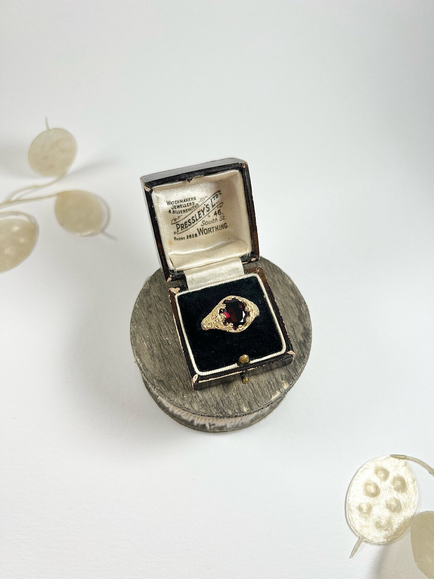 Antique 15ct Yellow Gold Stamped, Fancy Victorian Faceted Oval Garnet Ring, Hallmarked Birmingham 1890