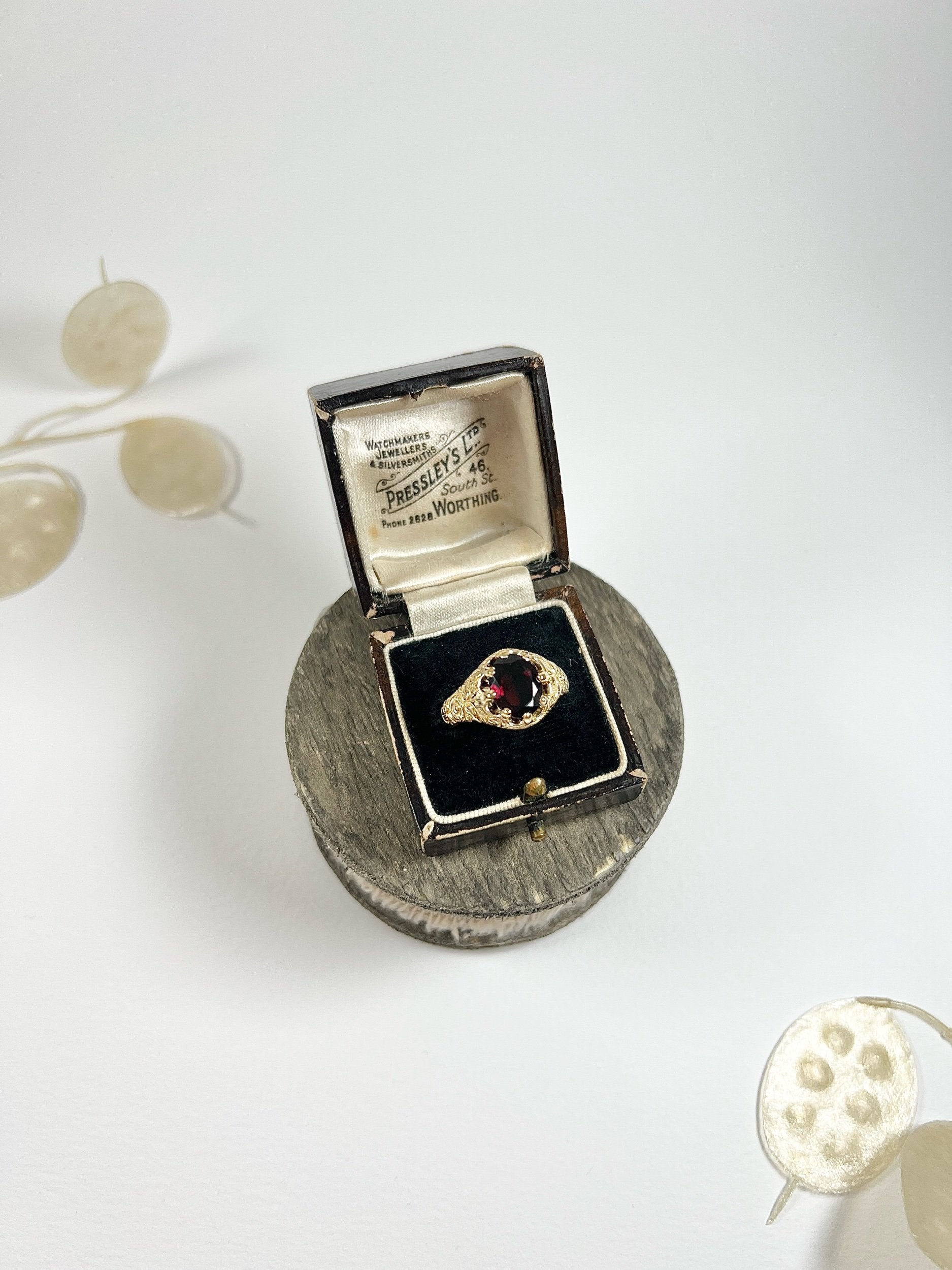 Antique 15ct Yellow Gold Stamped, Fancy Victorian Faceted Oval Garnet Ring, Hallmarked Birmingham 1890